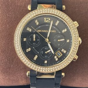 SOLD!Women’s Michael Kors watch